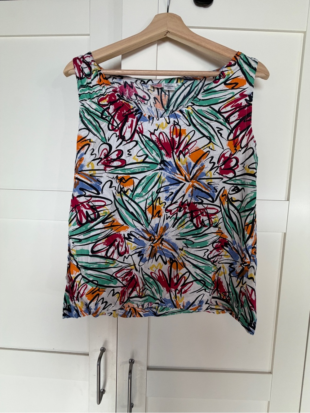 Vibrant Tropical Rayon Top with Multicolor Leaf & Floral Print B12